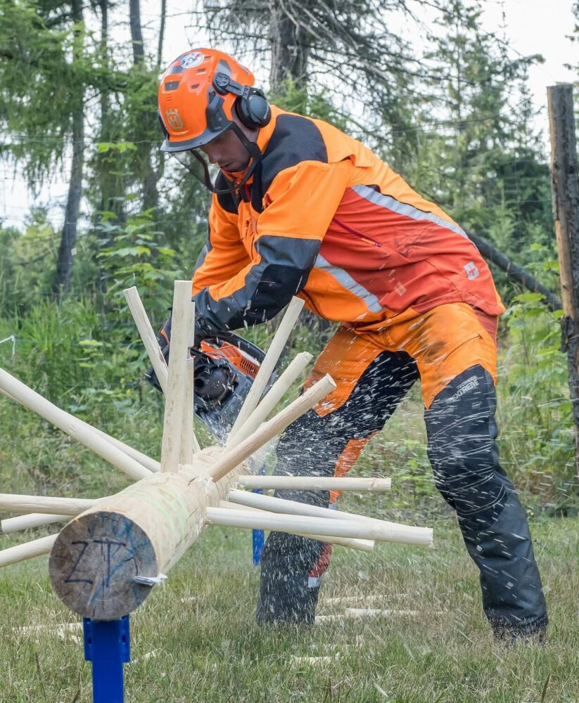 Om308824-07jpg-28x34-1