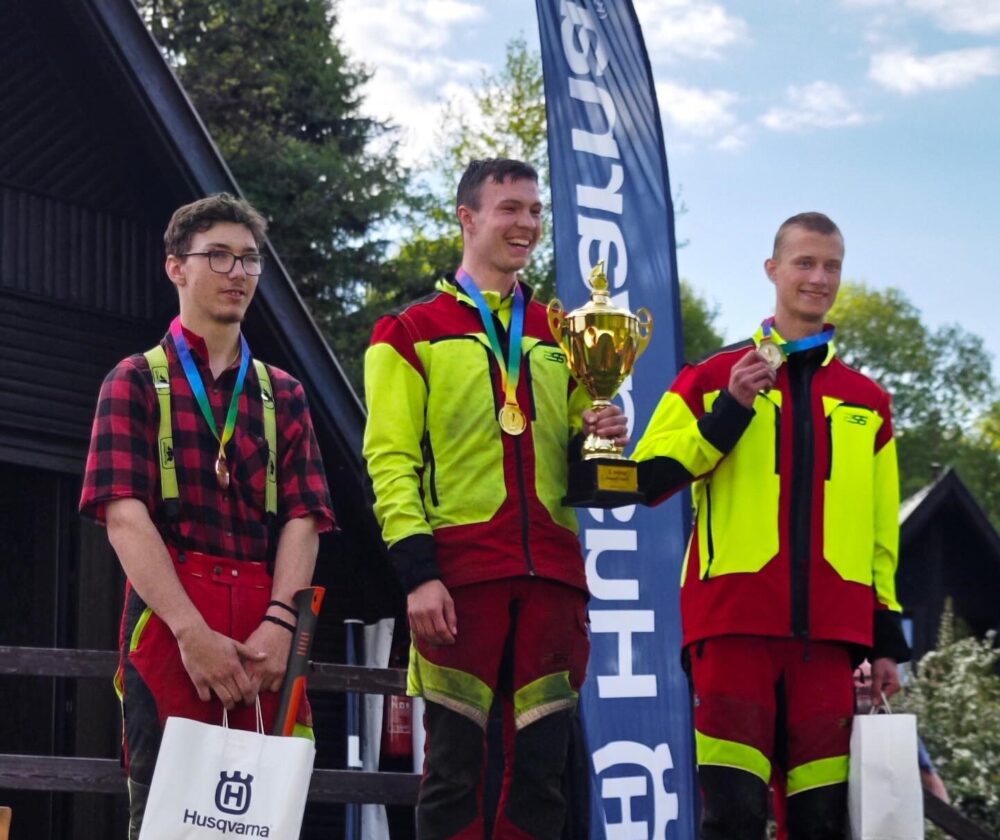 501425735_18167948017340520_6494051570839840859_n.jpgweb 2